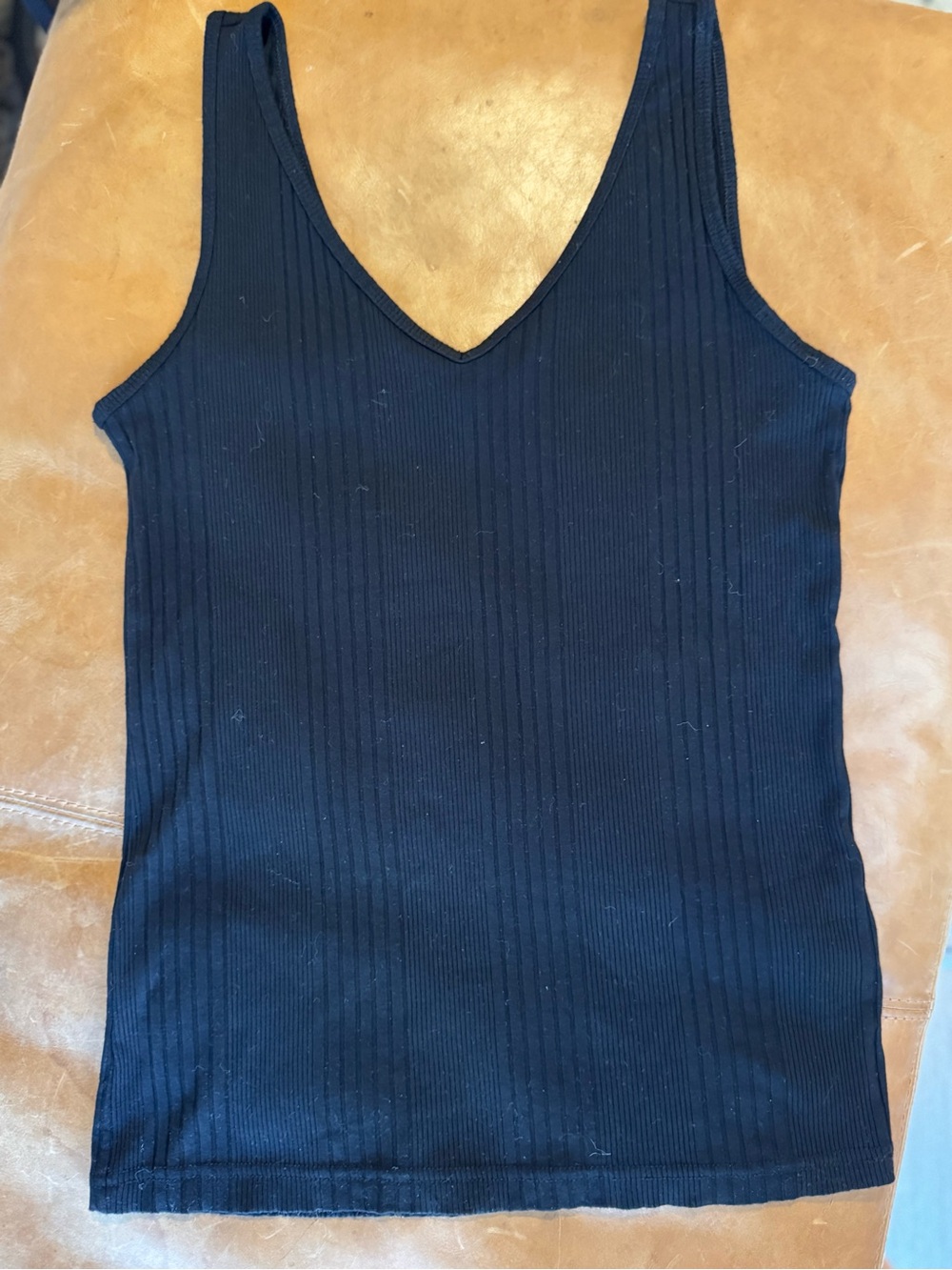 Banana Republic Ribbed V-Neck Tank Top